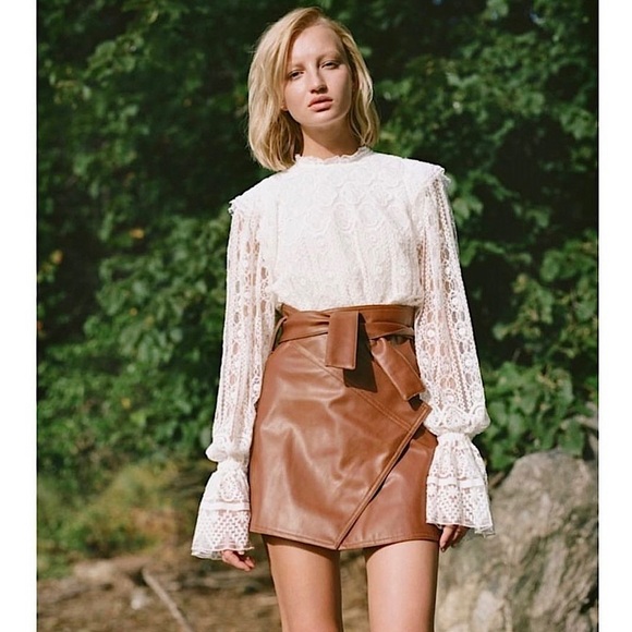 NWT DIVINE HERITAGE Lace Puffed Long Sleeve Ruffle High Neck Victorian Blouse S - Picture 3 of 5